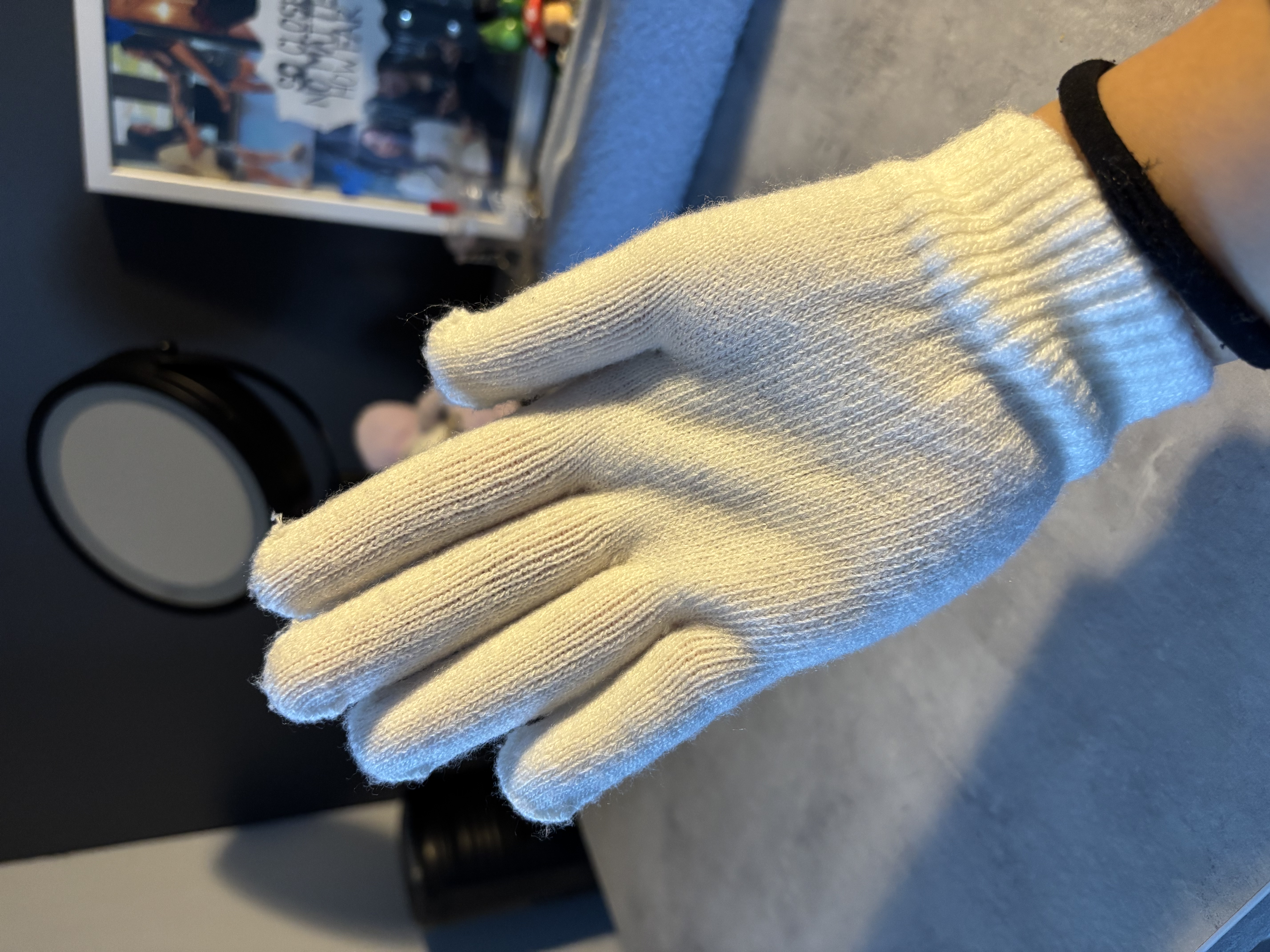 Wearable-interaction with a glove and conductive fabric on the finger tips. When the fabric interacts with the piano keys it will light up the note letter.